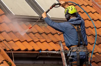 Démoussage et hydrofuge de toiture à Eup